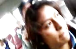 XXX Morena regordeta obtiene lesbianas gollando su coño arado por un extraño